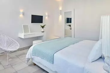 Aqua Blue Beach - 산토리니