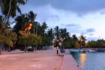 Eden Baani Lodge - Thinadhoo