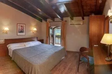 Fonda Merce - Llivia