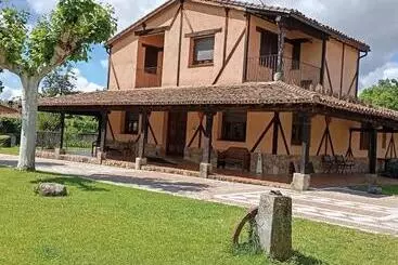 La Muralla De Gredos Hotel Rural - Madrigal de la Vera