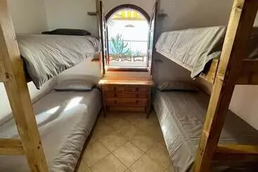 Pura Vida Surf Camp & School - La Oliva