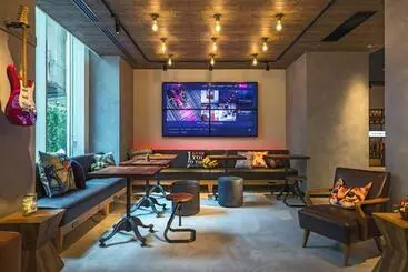 Moxy Osaka Honmachi By Marriott - Osaka