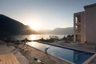 Huma Kotor Bay Hotel And Villas - Kotor