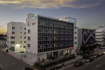 Continental Miami Beach, Tapestry Collection By Hilton - Anaheim