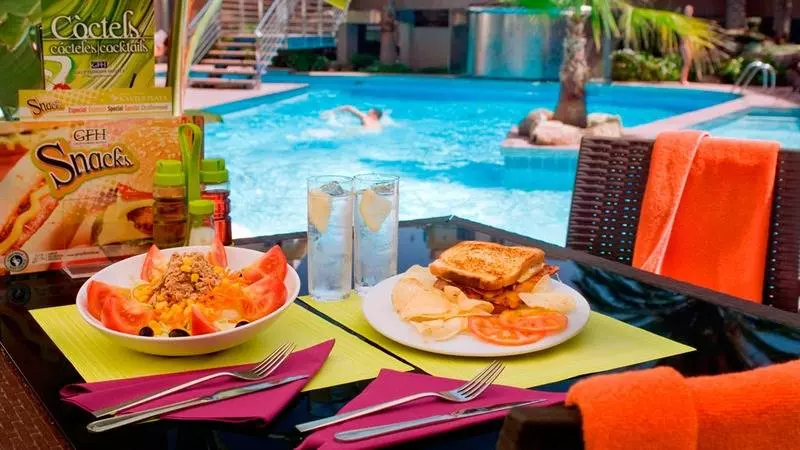 Fotos del hotel Kaktus Playa:  11