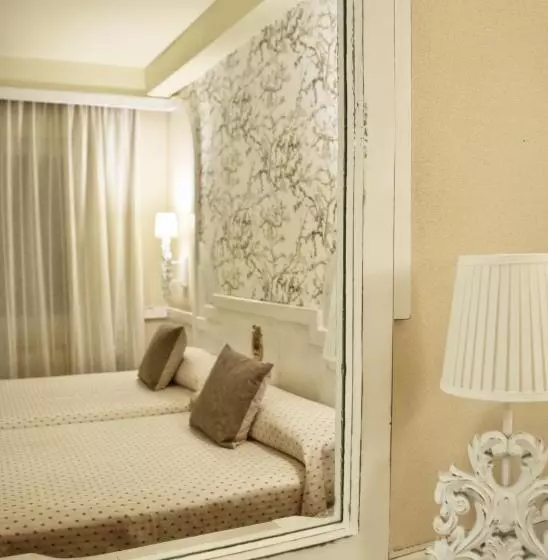 Fotos del hotel Maria Luisa:  2