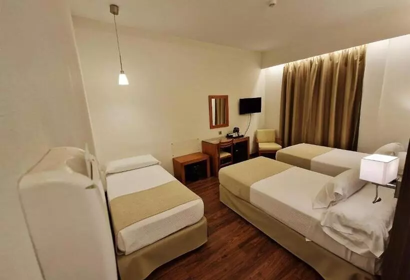 Fotos del hotel De Francia Y París:  17