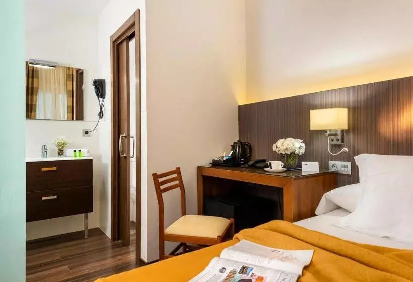 Fotos del hotel De Francia Y París:  25