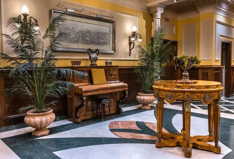 Fotos del hotel Reina Cristina:  9