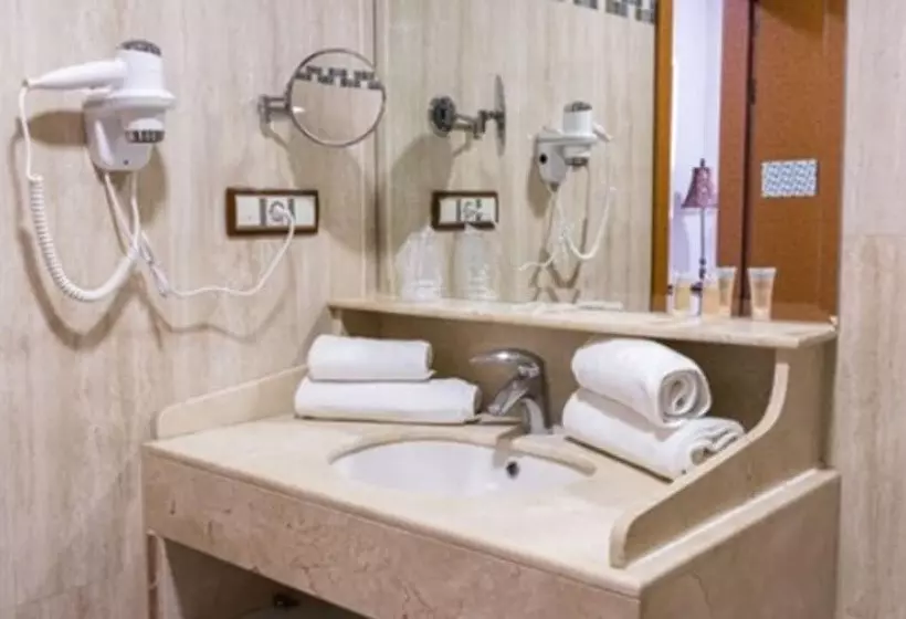 Fotos del hotel Reina Cristina:  6