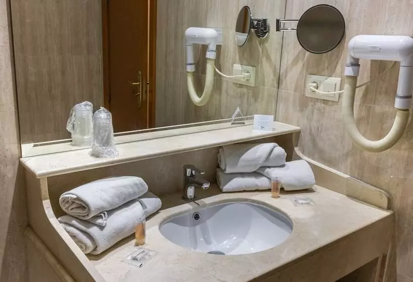 Fotos del hotel Reina Cristina:  24