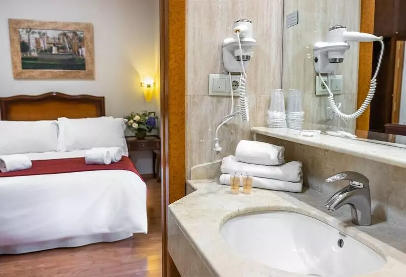 Fotos del hotel Reina Cristina:  25