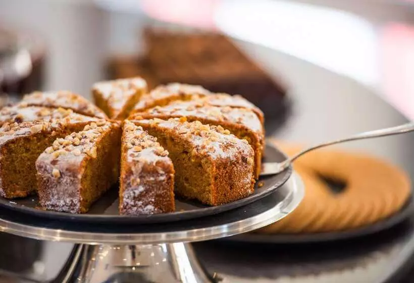 Fotos del hotel Madrid Gran Via 25 Affiliated By Meliá:  43