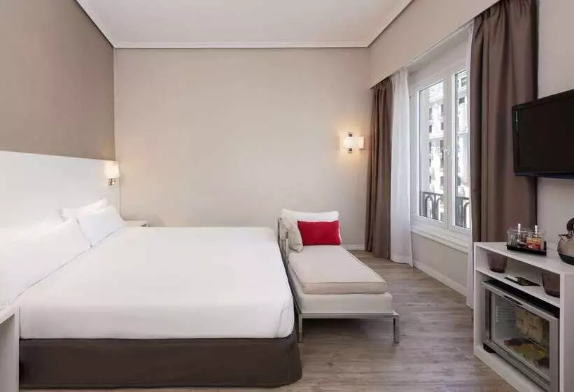 Fotos del hotel Madrid Gran Via 25 Affiliated By Meliá:  11