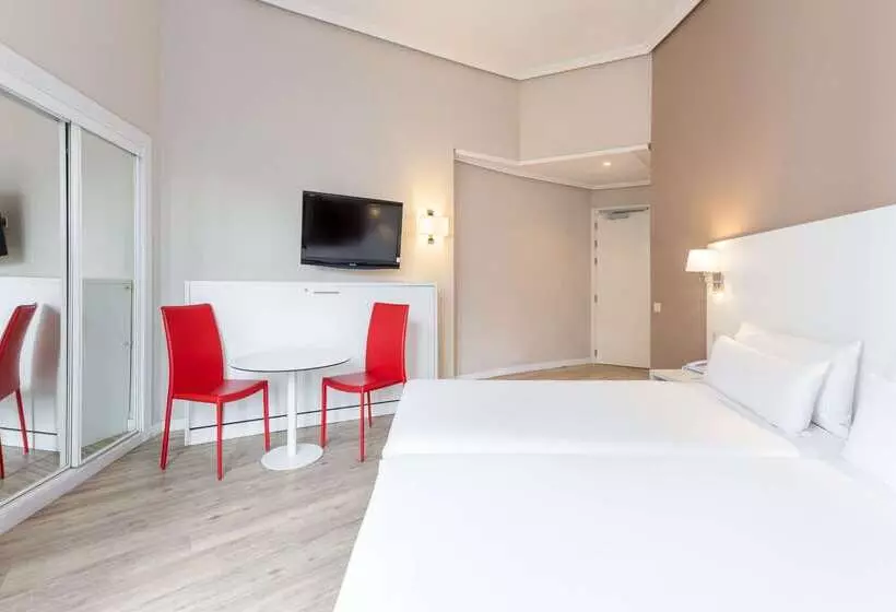 Fotos del hotel Madrid Gran Via 25 Affiliated By Meliá:  18