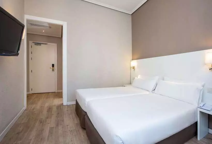 Fotos del hotel Madrid Gran Via 25 Affiliated By Meliá:  4