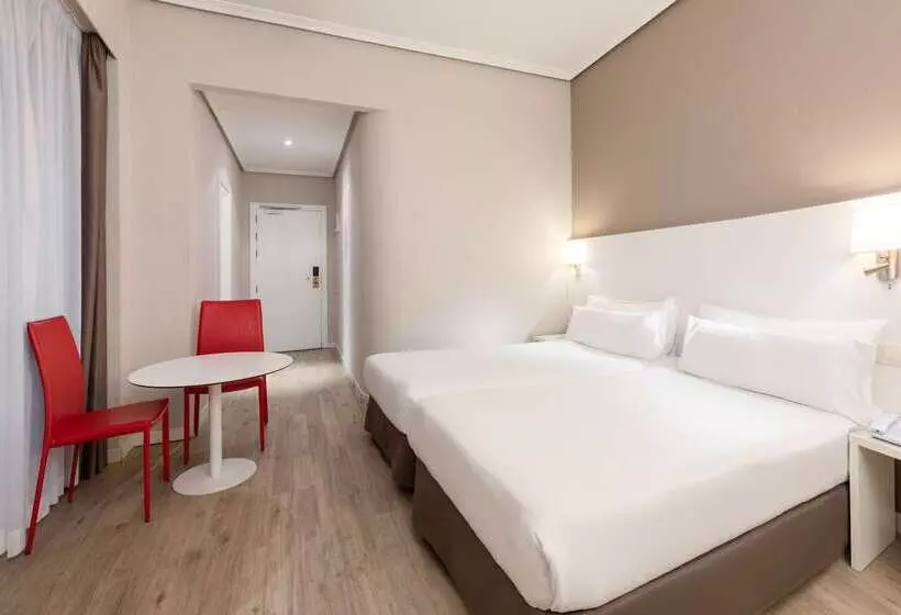 Fotos del hotel Madrid Gran Via 25 Affiliated By Meliá:  5