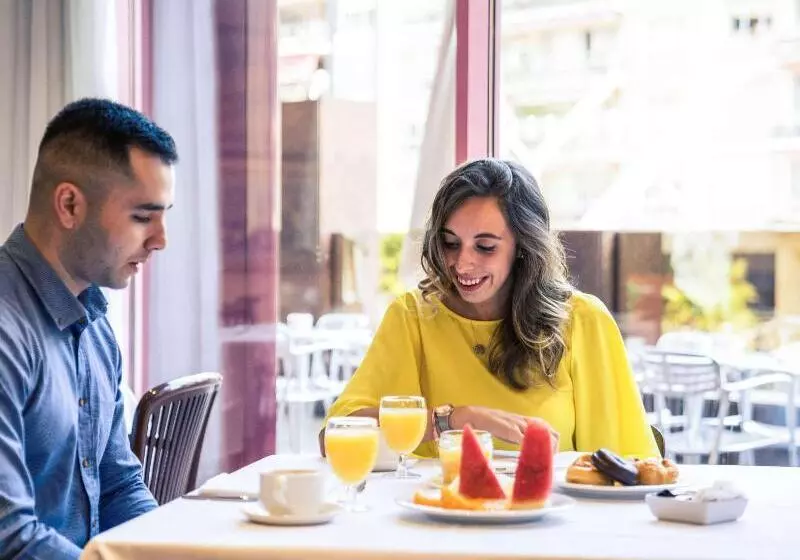 Fotos del hotel Mercure Carlton Rioja:  14