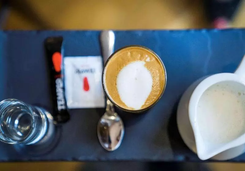 Fotos del hotel Mercure Carlton Rioja:  9