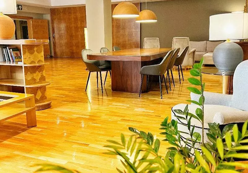 Fotos del hotel Mercure Carlton Rioja:  25