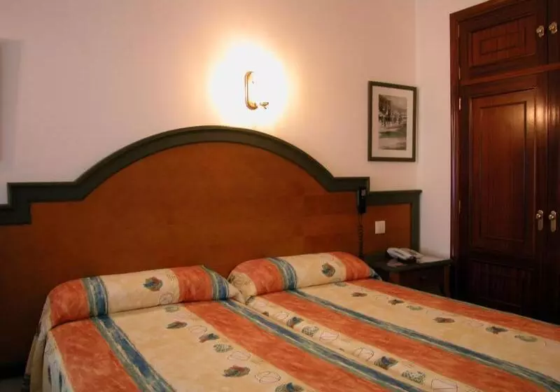 Fotos del hotel Touris:  12