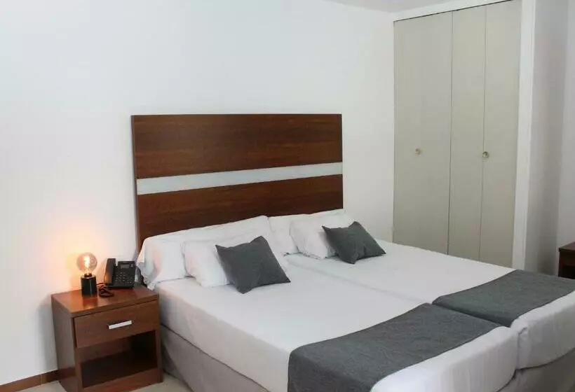 Fotos del hotel Jm Jardin De La Reina:  2