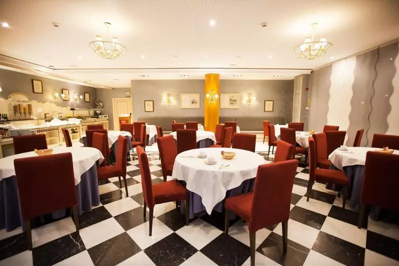 Fotos del hotel Alfonso Viii:  5