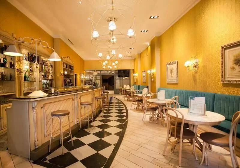 Fotos del hotel Alfonso Viii:  13