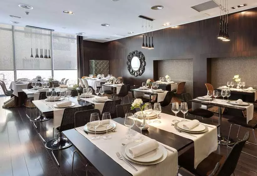 Fotos del hotel Occidental Santa Cruz Contemporáneo:  31