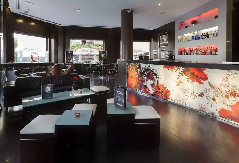 Fotos del hotel Occidental Santa Cruz Contemporáneo:  65