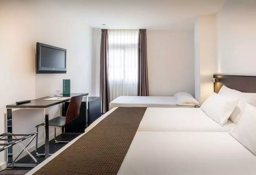 Fotos del hotel Occidental Santa Cruz Contemporáneo:  18