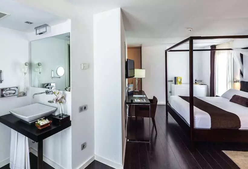 Fotos del hotel Occidental Santa Cruz Contemporáneo:  14