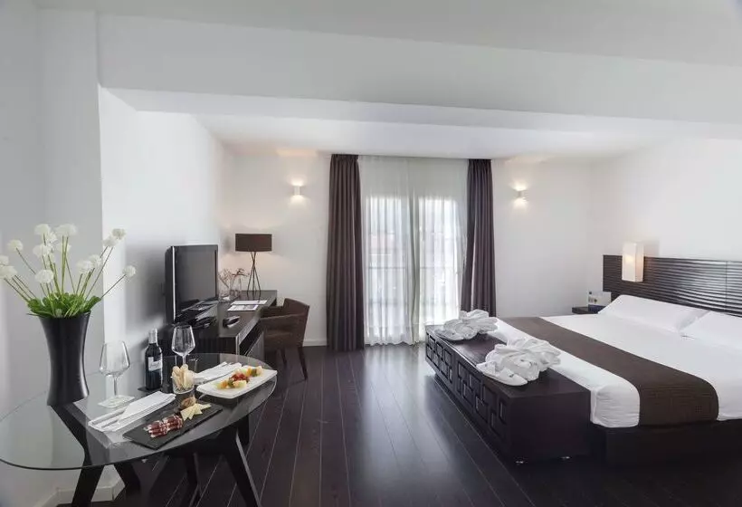 Occidental Santa Cruz Contemporáneo