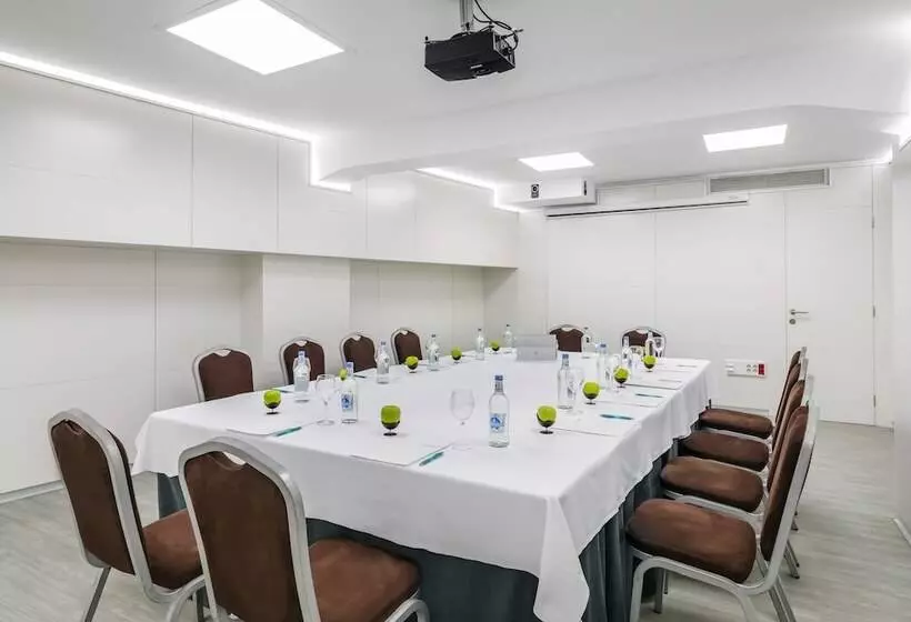 Fotos del hotel Occidental Santa Cruz Contemporáneo:  36