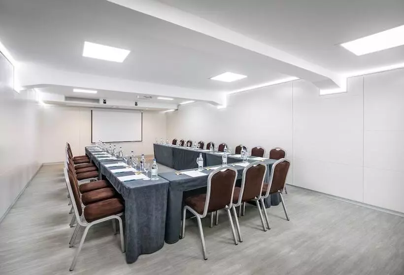 Fotos del hotel Occidental Santa Cruz Contemporáneo:  37