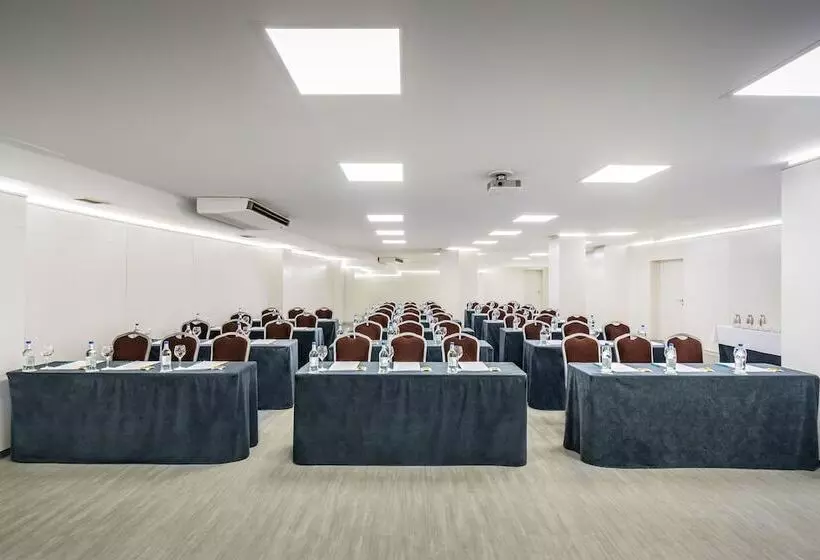 Fotos del hotel Occidental Santa Cruz Contemporáneo:  40