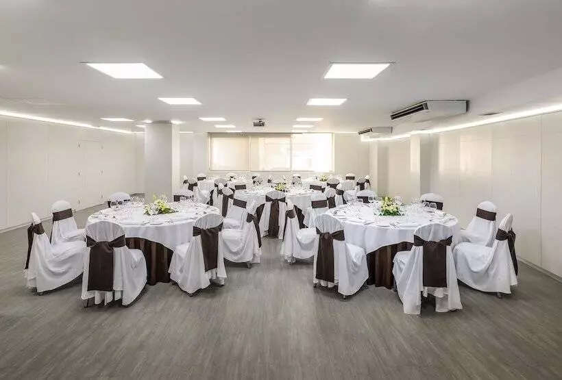 Fotos del hotel Occidental Santa Cruz Contemporáneo:  67