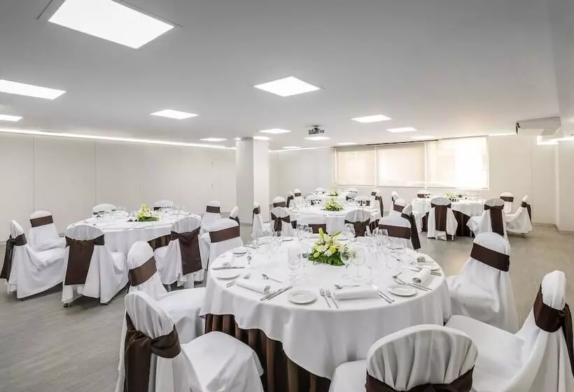 Fotos del hotel Occidental Santa Cruz Contemporáneo:  60