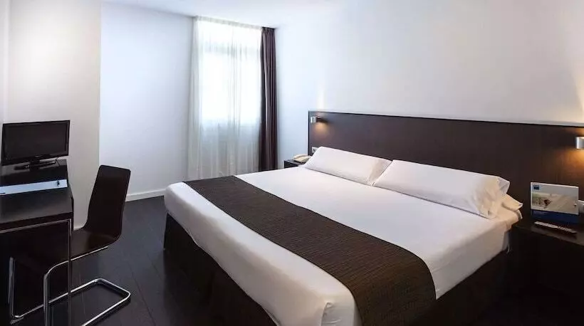 Fotos del hotel Occidental Santa Cruz Contemporáneo:  8