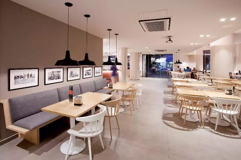 Fotos del hotel Port Eugeni:  5