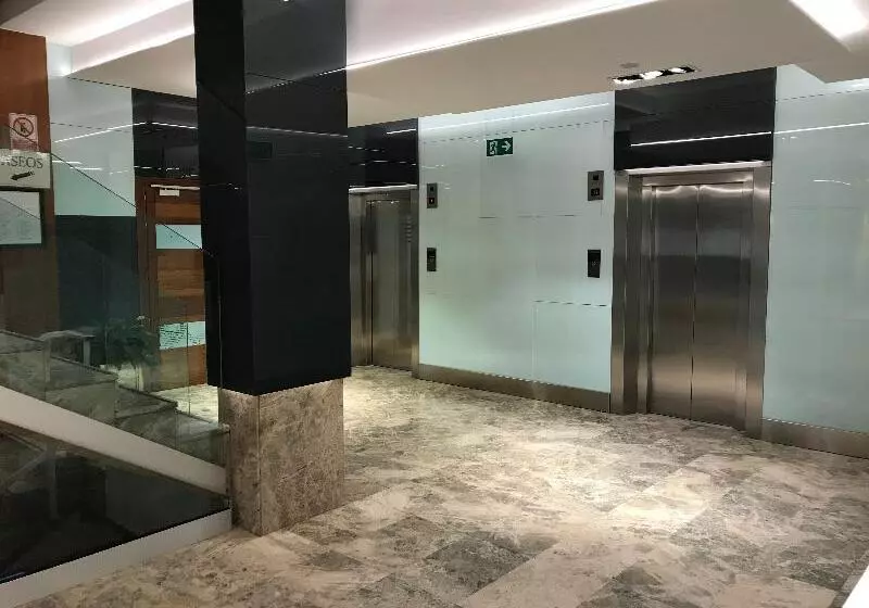 Fotos del hotel Puerta De Segovia:  14