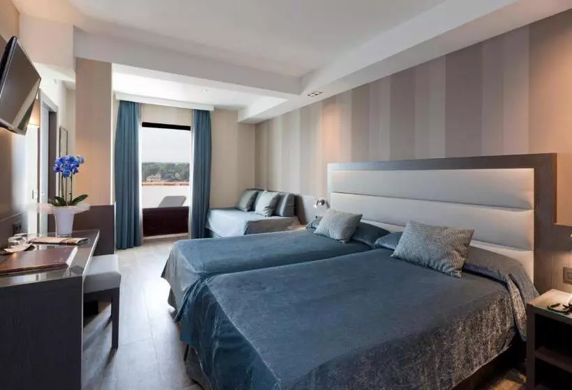 Fotos del hotel Reina Cristina:  25