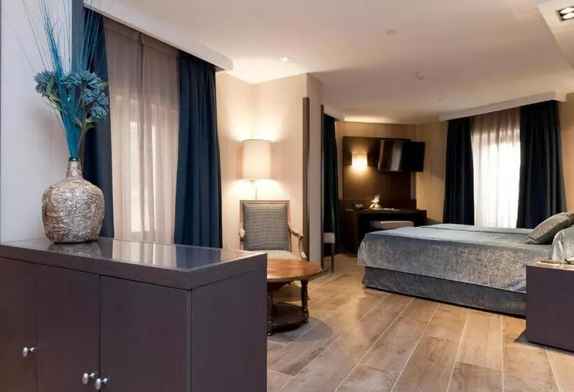 Fotos del hotel Reina Cristina:  22