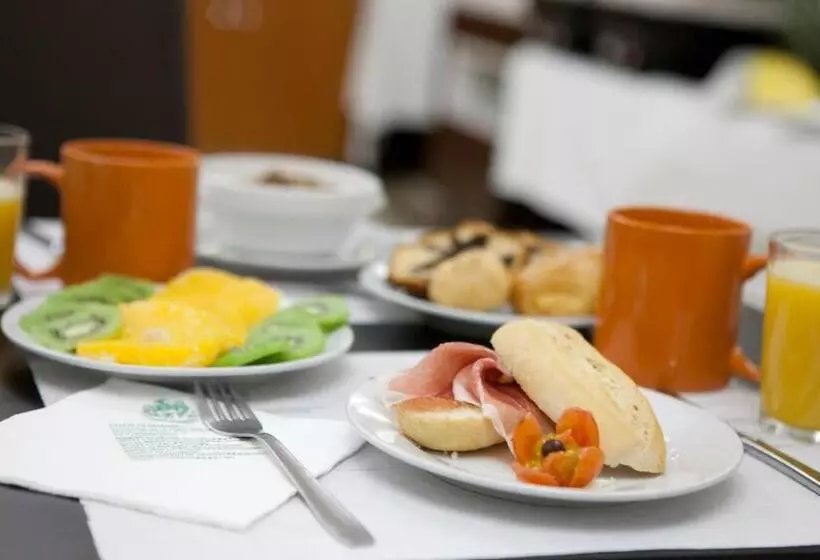 Fotos del hotel Reina Cristina:  14