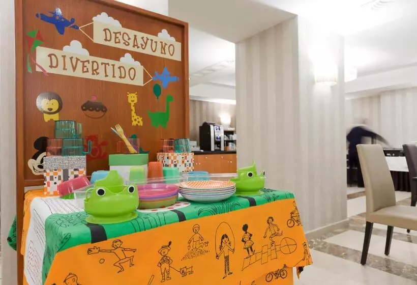 Fotos del hotel Reina Cristina:  4