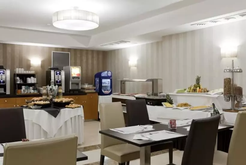 Fotos del hotel Reina Cristina:  10