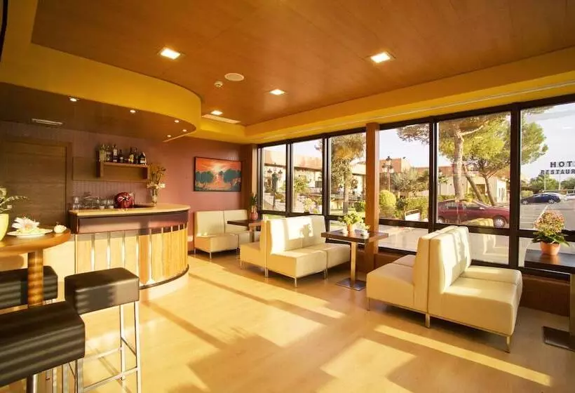 Fotos del hotel Juleca:  3