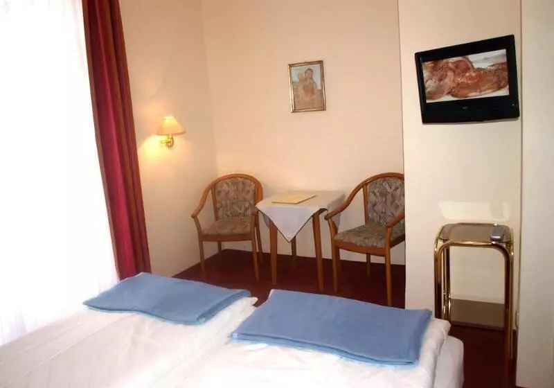 Fotos del hotel Alpenblick:  19