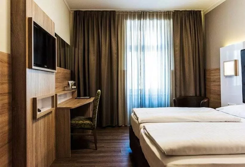 Fotos del hotel Goldenes Theater:  2