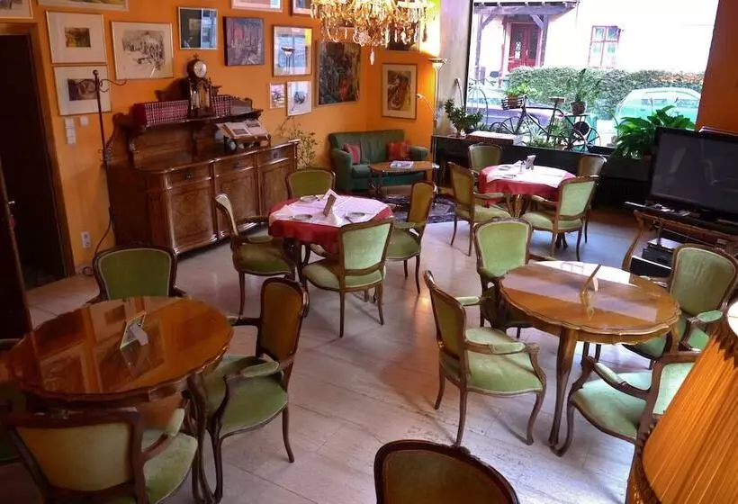 Fotos del hotel Hohenstauffen:  4